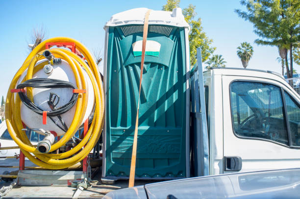 Porta potty delivery and setup in Summit, WA